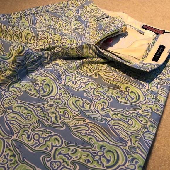 Vineyard Vine mens breaker pant. Shark print. - Picture 1 of 6